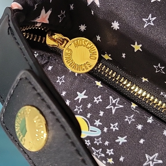 NWOT Moschino fragrance pouch - Picture 5 of 11